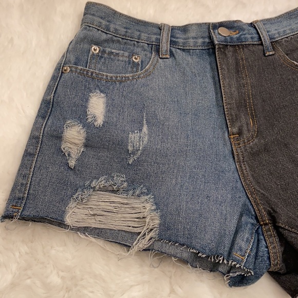 Clara Story 2 Tone Jean Shorts Size Small - Picture 2 of 9